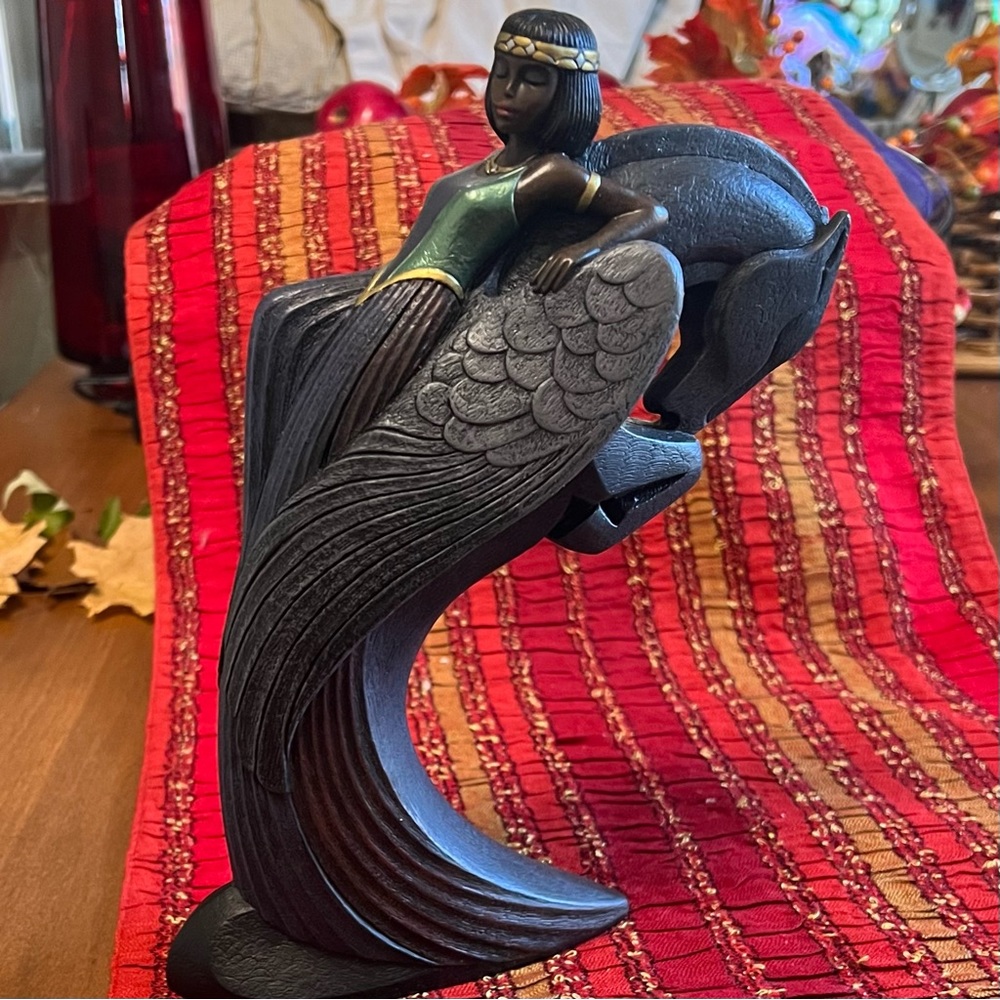 Mahogany Princess 1999 Pegasus Enesco NWT